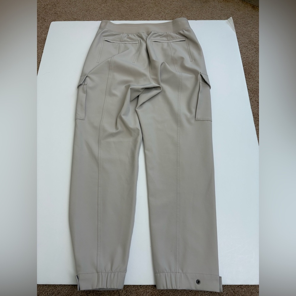 Athleta Endless High Rise Cargo Pants Bone Beige Size 10 - Picture 3 of 13